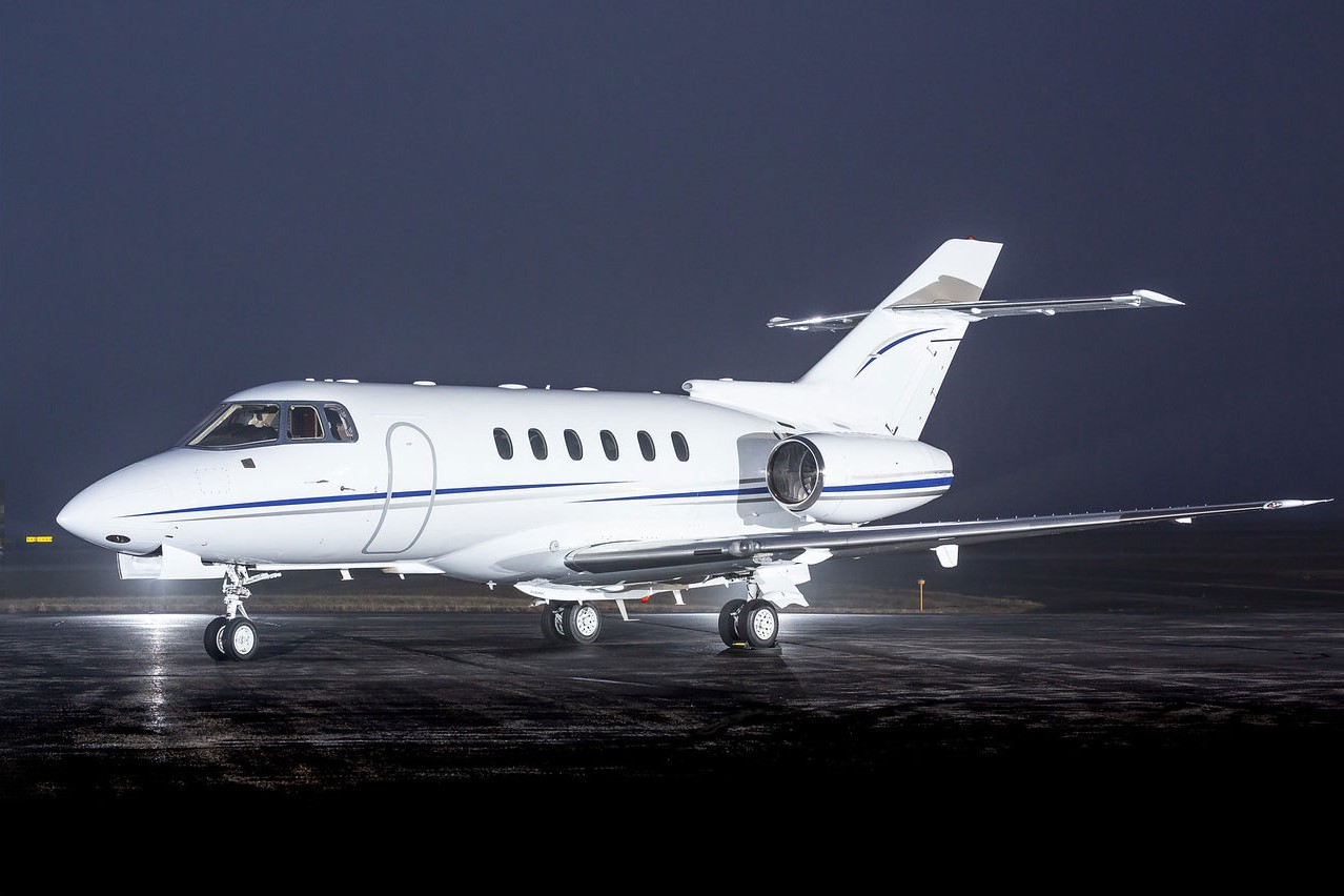 Hawker 800XP Exterior